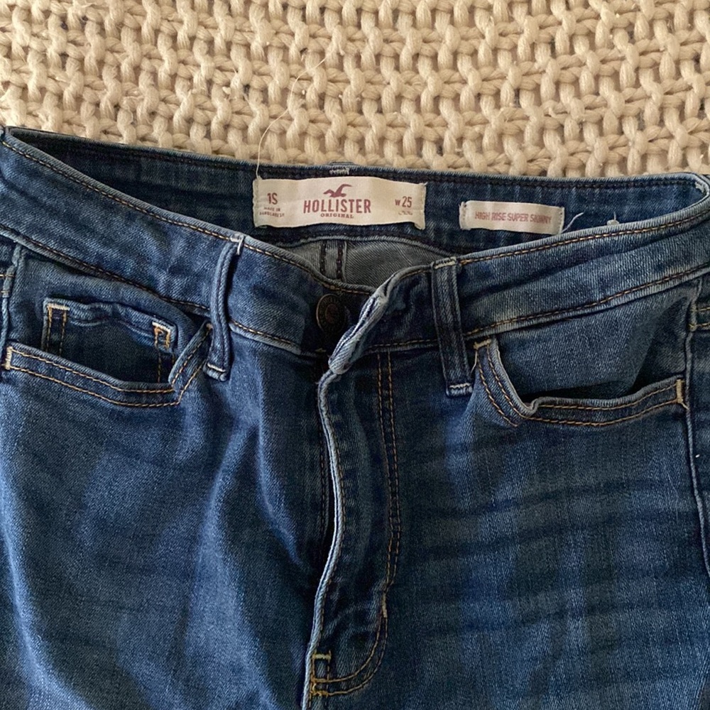HOLLISTER JEANS - Picture 2 of 3